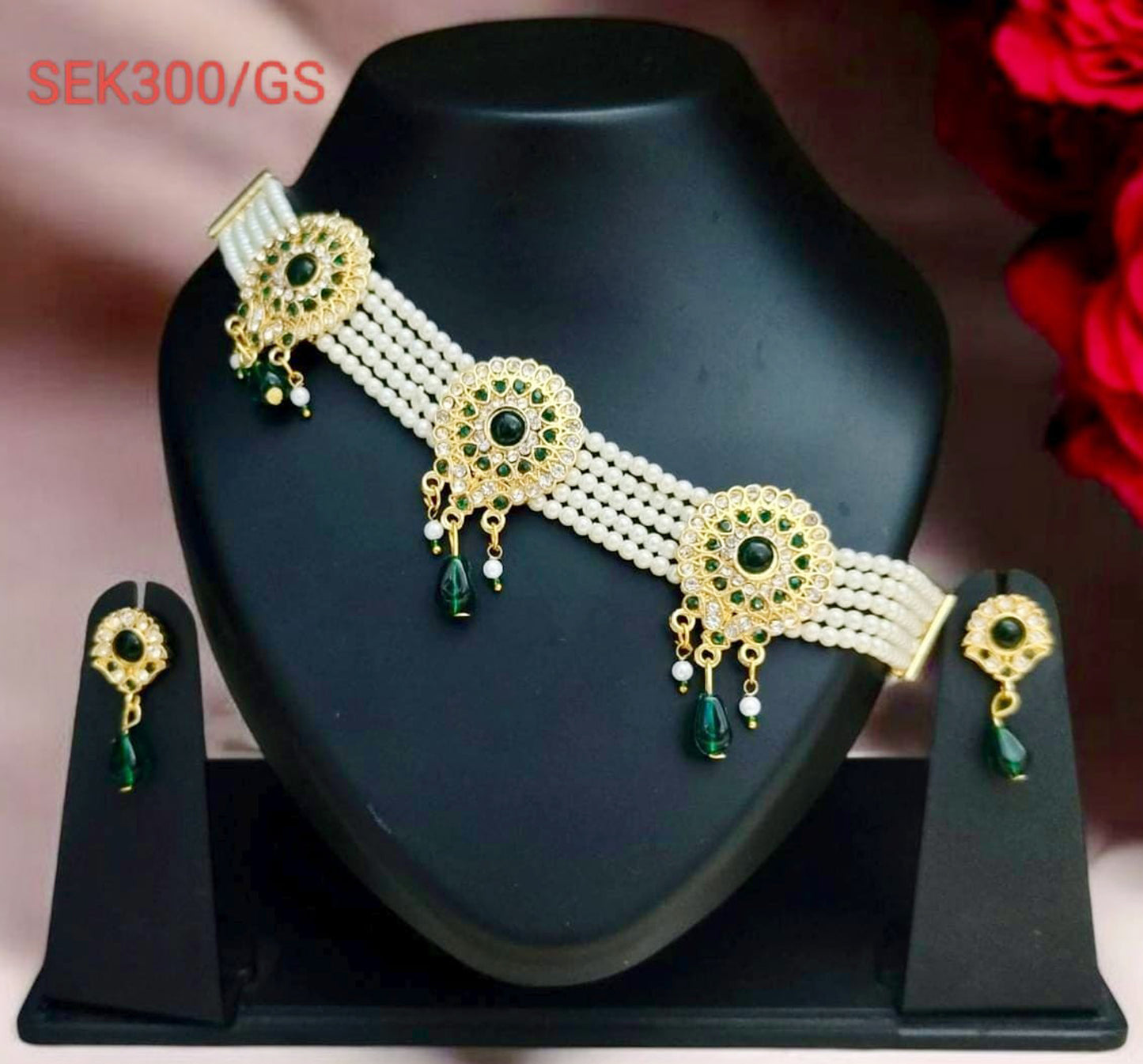 Rajasthani green colour round chik / choker set for Women
